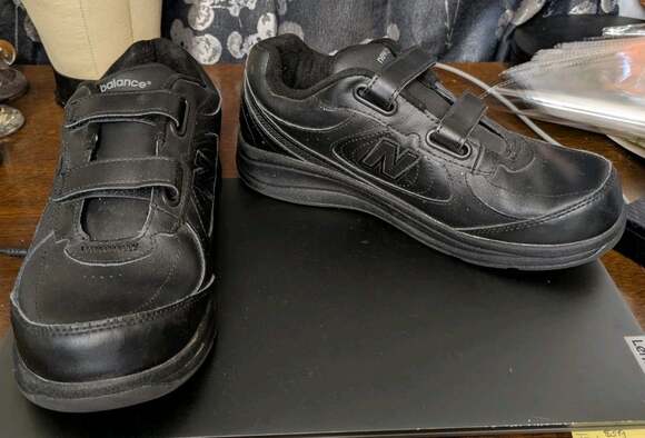 New Balance Shoes - NEW BALANCE 577 BLACK LEATHER Hook Loop Walking Sneakers Sz 9 2E Extra Wide